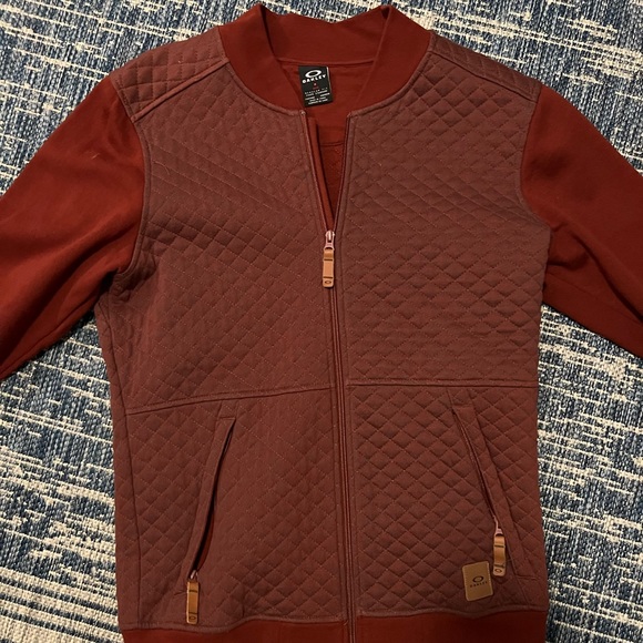 Oakley red bomber jacket - great shape - size m - Picture 2 of 5